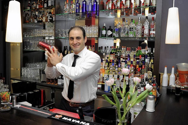 Filipos Kck hinter seiner Bar   | Foto: Thomas Kunz