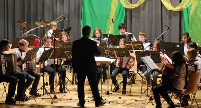 Hatte beim Jahreskonzert seinen groen Auftritt: das Jugendorchester.   | Foto: Axel Drber