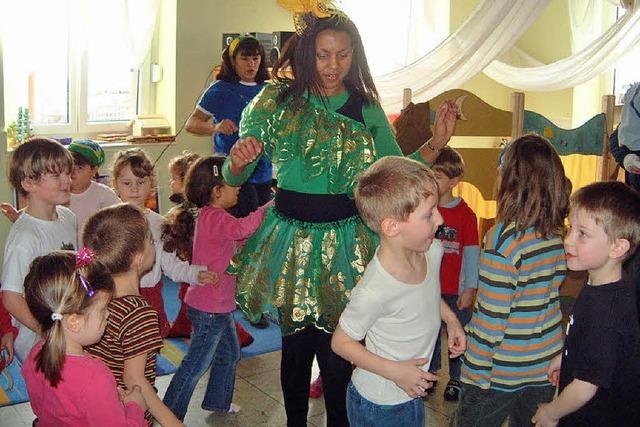 Kindergartenkinder tanzten begeistert Samba