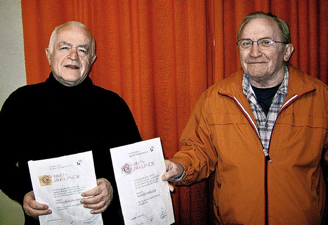 Seit 40 Jahren ist Hansjrgen Baum (li...pfheim, seit 25 Jahren Alfred Mller.   | Foto: Privat