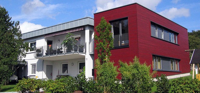 Mit dem roten Anbau plante Architekt T...hnhauses im schwbischen Gammertingen.  | Foto: Thomas Gauggel