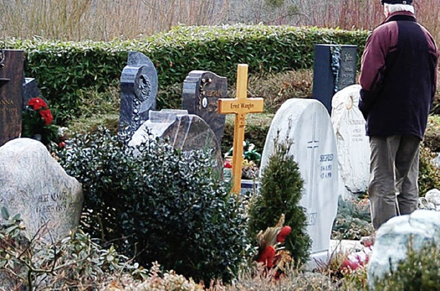 Die Friedhofsgebhren sollen auf den Prfstand.   | Foto: Pia Grttinger