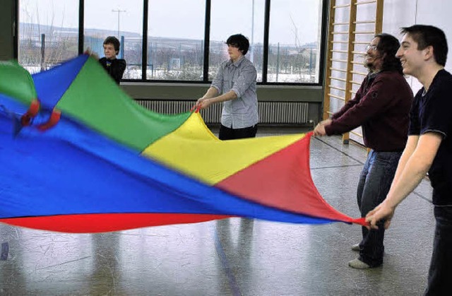 Beim Spielenachmittag  in der Bischoff...lle hatten die Jugendlichen viel Spa.  | Foto: benjamin bohn