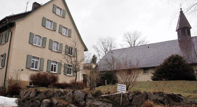 Das Albert-Schweitzer-Haus in Grwihl ... &#8211; beides soll verkauft werden.   | Foto: Probst