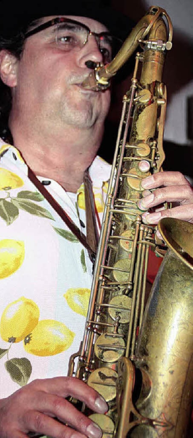 Meister am Saxophon :  Tom Martin  | Foto: Jrn Kerckhoff