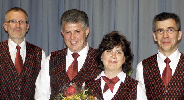 Der Handharmonikaclub Rtenbach ehrte ... Annette Sigwart und Bernhard Knpfle.  | Foto: Liane Schilling