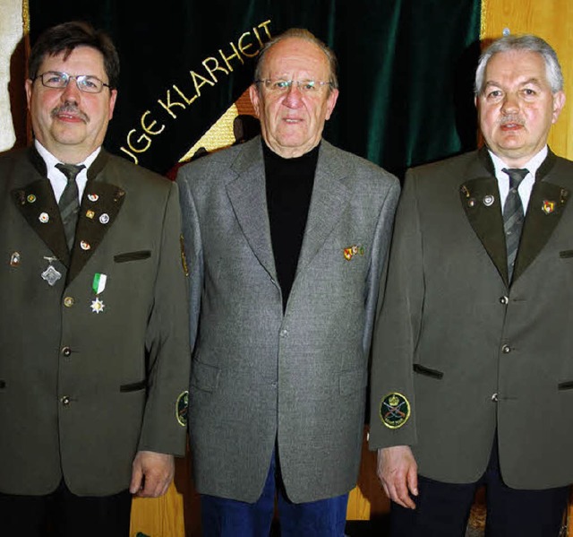 Heinz Wintergerst, Udo Bruhn und Jrge...r (v. l.)  sind seit 40 Jahren aktiv.   | Foto: Dieter Erggelet