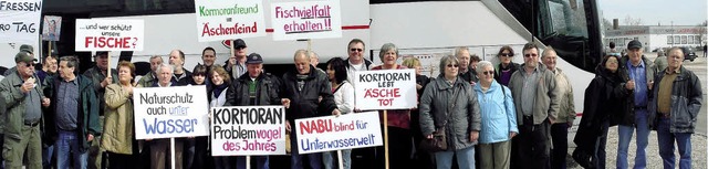 Mitglieder des Angelsportvereins Offen...en fr eine Grodemonstration in Ulm.   | Foto: Arnold Hutter