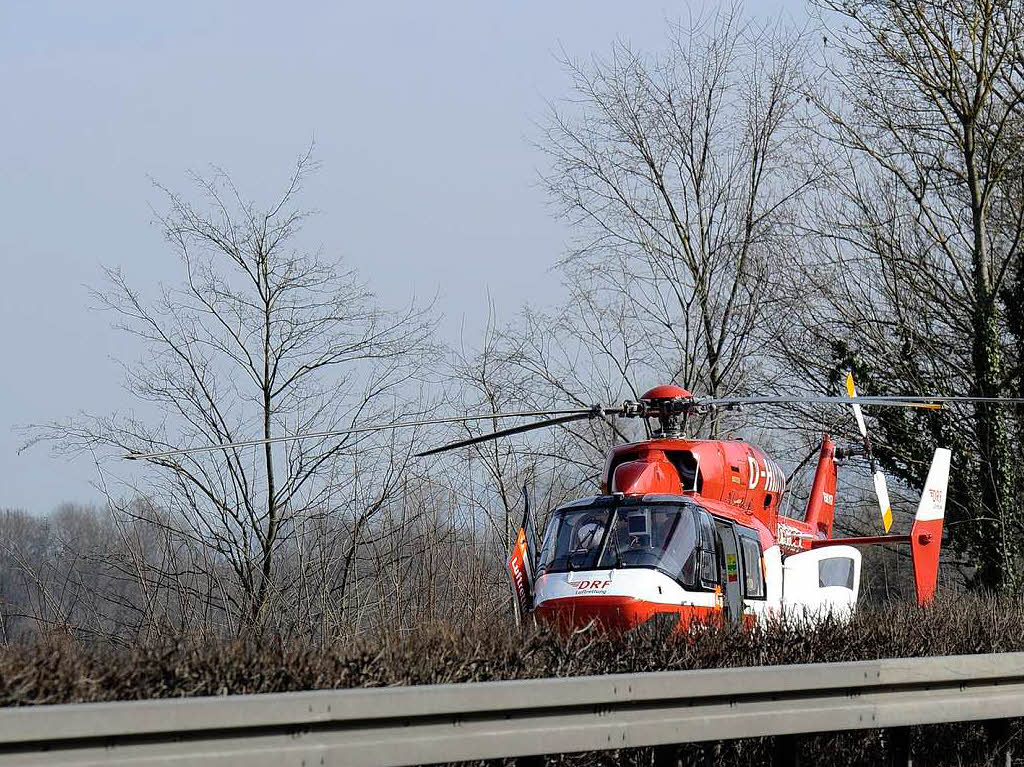 Ein Rettungshubschrauber war vorsorglich an die Unfallstelle geflogen.