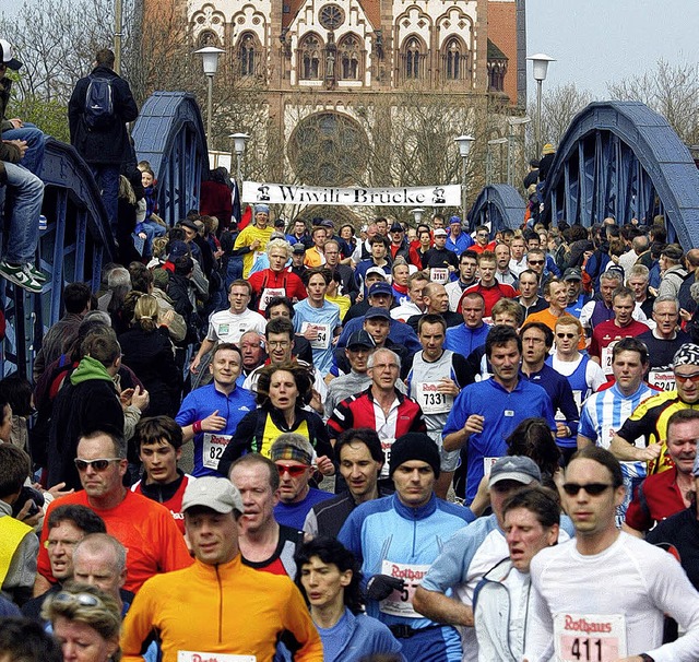 Geheimes Wahrzeichen: Der Marathon fhrt 2010 wieder ber die Wiwili-Brcke.  | Foto: Seeger