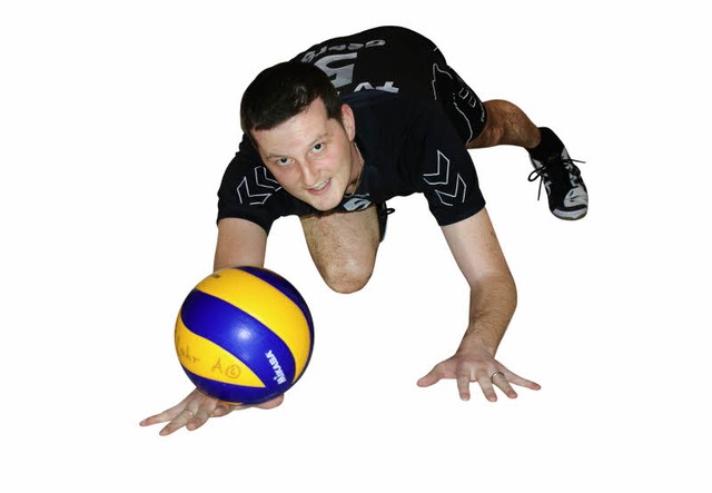 Georg Lehmann macht sich lang. Fr die Sportart Volleyball in Lahr.   | Foto: Daniel Weber