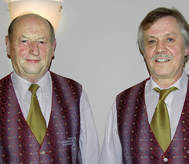 Bernhard Mller (links) war 43 Jahre i...ewhlten Vorsitzenden Norbert Joswig.   | Foto: Christian Ringwald
