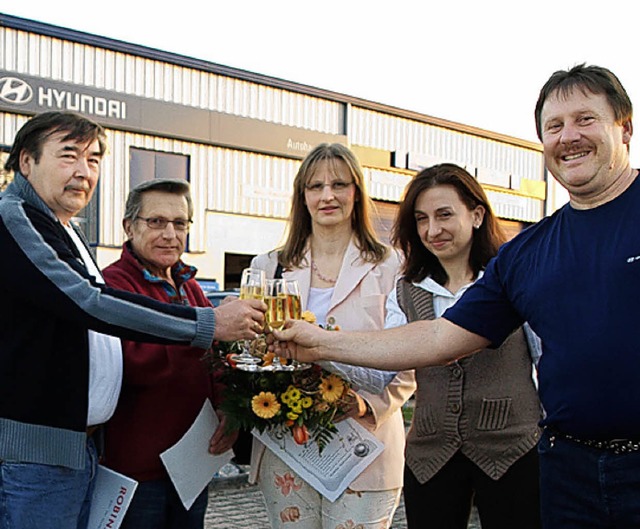 Gewinner:   Friedrich Auer,  Jrgen Za... mit  Helga Ruf und Rainer Ruf (v.l.)   | Foto: HOHLFELD