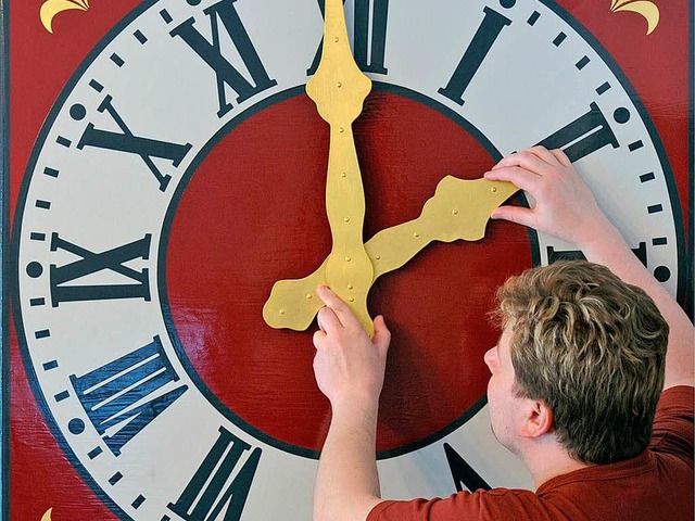 Die Sommerzeit beginnt am Sonntag.  | Foto: dpa