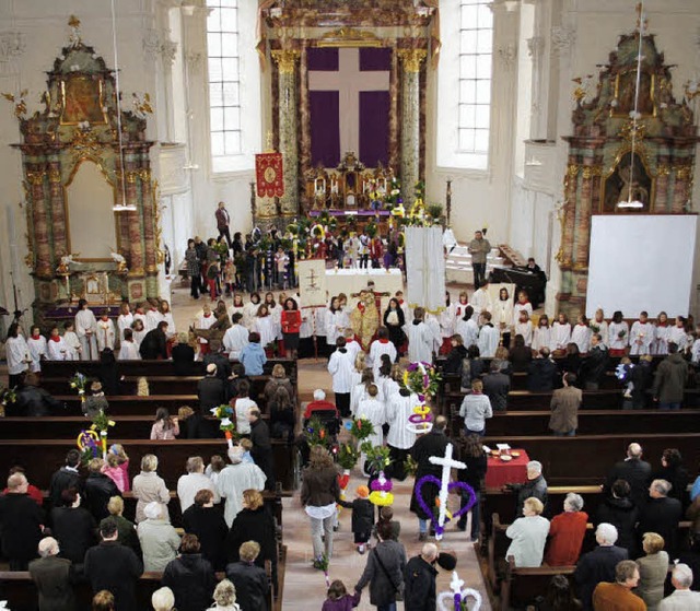 Einweihungsgottesdienst in der Endinger Peterskirche  | Foto: Hans-Peter Ziesmer