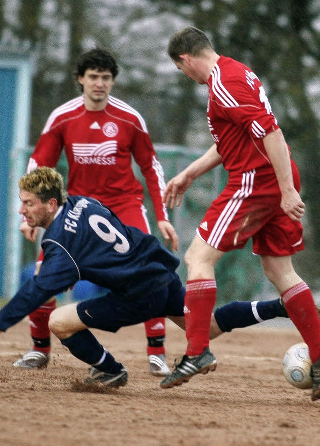 Gerangel: Valentin Kleman (links) brac...egen erkmpften im Brigachtal ein 2:2.  | Foto: Dieter Reinhardt