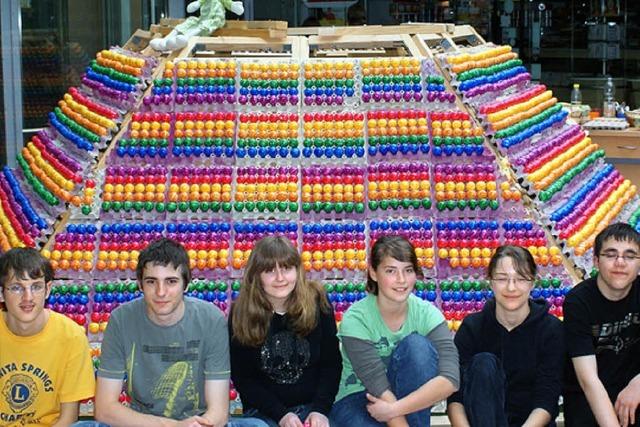 Pyramide aus 12 000 Eiern
