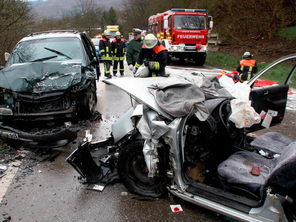 Drei Schwerverletzte Nach Unfall - Wehr - Badische Zeitung