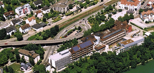 Fr die beiden Blcke des Matthias-Cla...hts) wird wohl einem Neubau weichen.    | Foto: Wiesmann