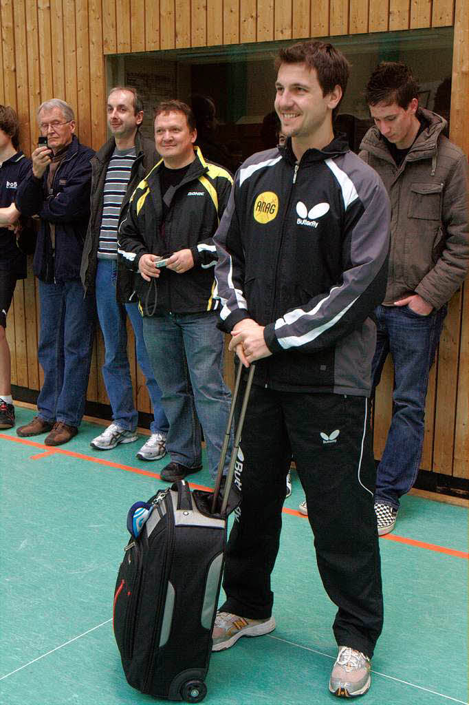 Timo mit Trolley: Top-Tischtennisspieler in Teningen
