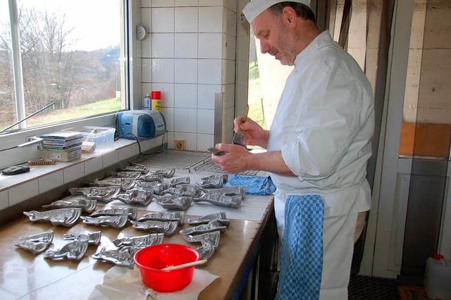 Besonders Kinder und Nostalgiker liebe...von Konditormeister Christian Pflanzl.  | Foto: Binner-schwarz