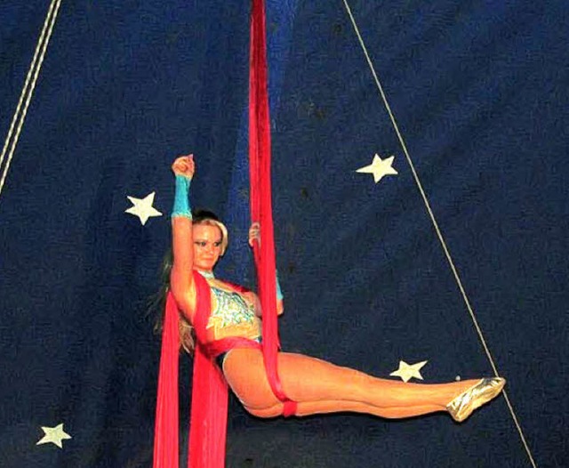 Darlin Zinnecker prsentierte eindrucksvolle Akrobatik.   | Foto: ils
