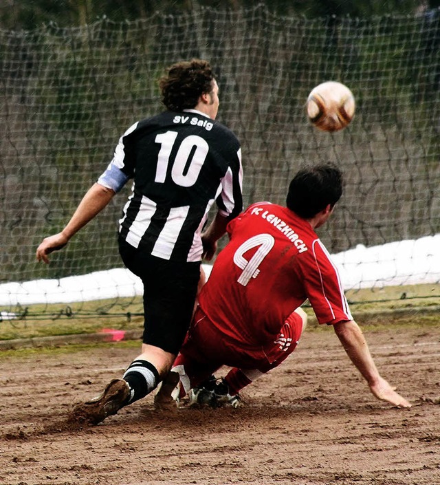 Unentschieden wie dieses Laufduell end...n Orts-Rivalen im Dorf unterm Himmel.   | Foto: joachim Hahne