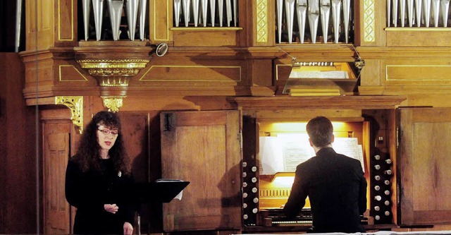 Sopranistin Sibylla Haag und Martin Gr...ngemessene Stckeauswahl zu Karfreitag  | Foto: wolfgang knstle