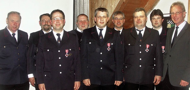 Kreisbrandmeister Gerhard Lai (links),...neider, Thomas Herr und Andreas Asal.   | Foto: Tina Lindemann