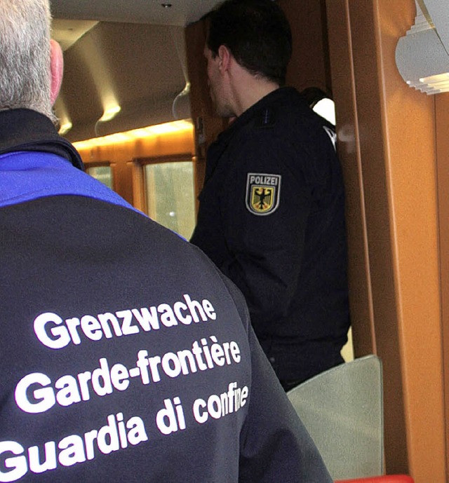 Grenzwache und Bundespolizei gemeinsam auf Streife  | Foto: Igor Schindler