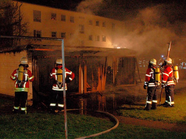 Auch dieser Brand in Friedlingen ist wohl absichtlich entstanden.  | Foto: Ulrich Senf