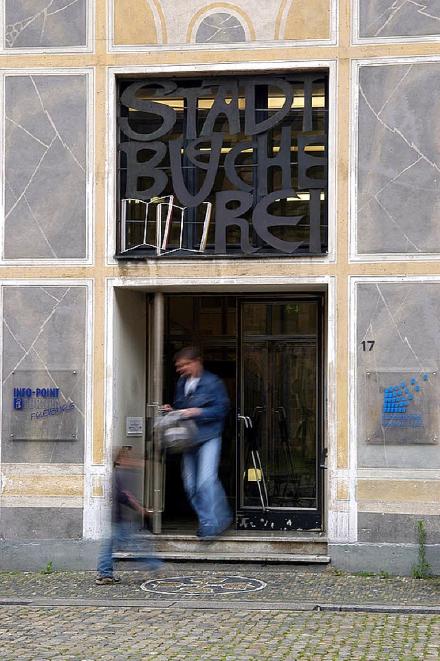 Zwei Leser sind unzufrieden mit den Verhltnissen in der Stadtbibliothek.  | Foto: thomas kunz