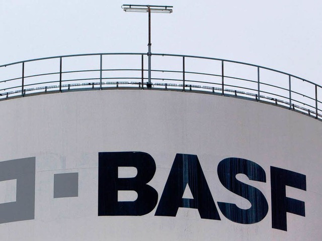 BASF streicht am Hochrhein an den vers...en Standorten rund 1000 Arbeitspltze.  | Foto: dpa