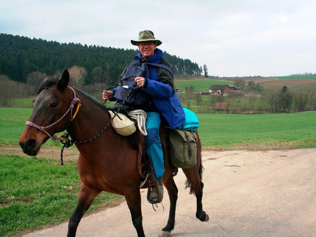 Werner Meyer nimmt knapp 1000 Kilomete...n der Schweiz in die Lneburger Heide.  | Foto: Juliane Khnemund