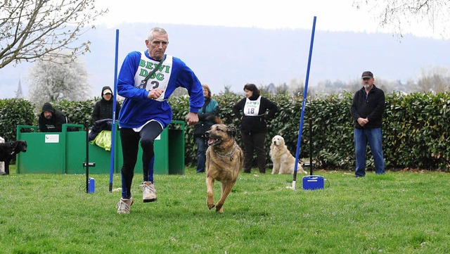 Slalom, Teil des Vierkampfes: Kurt Ehr...ex&#8220; sind ein eingespieltes Duo.   | Foto: verein