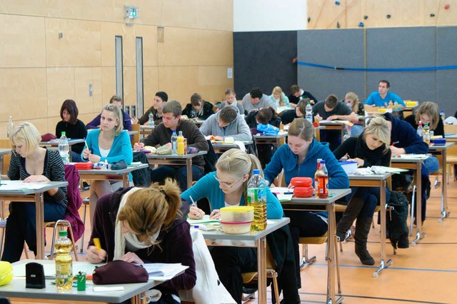 Konzentration beim Deutschabitur: In d... das schriftliche Deutschabitur statt.  | Foto: hans-jrgen trul