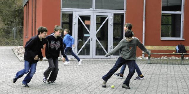 Einen greren Pausenhof wnscht sich ...nlage auf kein Versprechen einlassen.   | Foto: Robert Bergmann