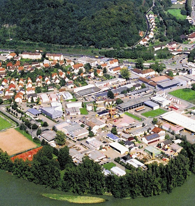 Auf der alten Waldshuter Mlldeponie s...das Gewerbegebiet in der Schmittenau.   | Foto: Wiesmann