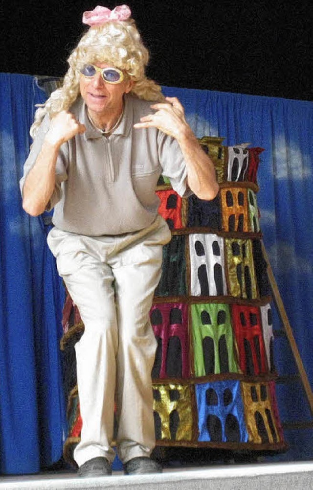 Manfred Kessler spielt den Knig Wackelturm   | Foto: Privat