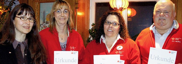 Petra Hauser ehrte treue DRK-Aktive, v... Baumgartner und Manfred Baumgartner.   | Foto: Peter Rosa