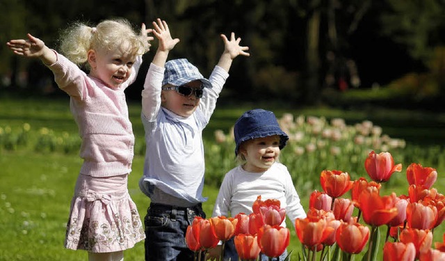 Hurra Tulpenfest! Auch die kleinen Bes...waren gestern mit Begeisterung dabei.   | Foto: Heidi Fssel