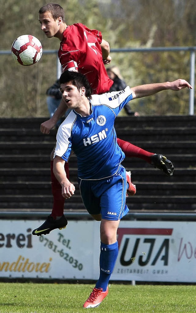 Nur dem Anschein nach obenauf:  Domini...fenburger FV am Samstag im Heimspiel.   | Foto: Faruk nver