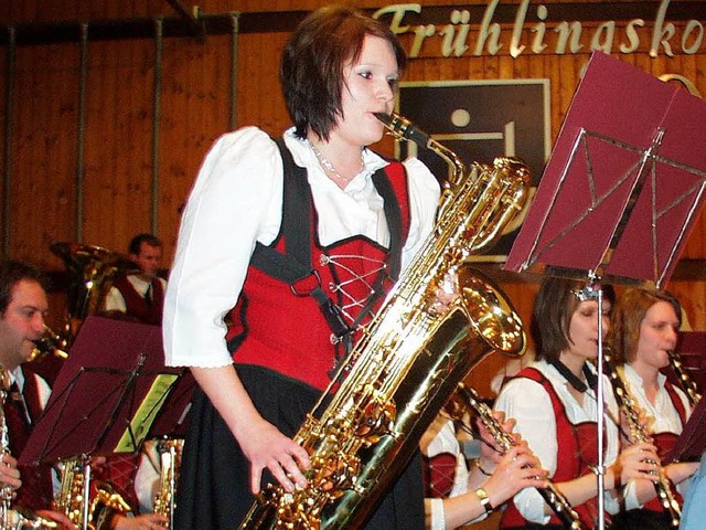 Miriam Vetter glnzte als Bariton-Saxophonistin.  | Foto: Bruno Morath