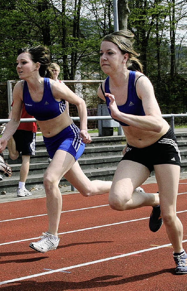 Linda Mutter (l.) und Lisa Baumgartner... TV Wehr) liefen der Konkurrenz davon.  | Foto: Scheibengruber