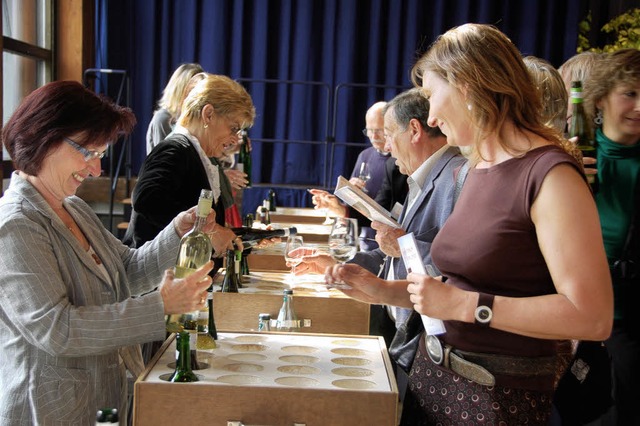 Nach Herzenslust probieren kann man beim Mllheimer Weinmarkt.   | Foto: Sigrid Umiger