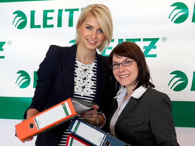 Nicole Ringswald (rechts) mit Jury-Mitglied Lena Gercke.   | Foto: BZ