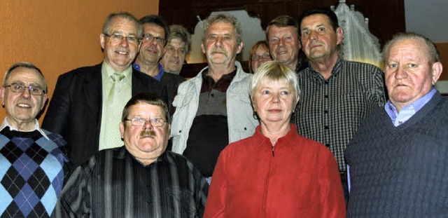 Die vom Arbeiteruntersttzungsverein K...orsitzenden Bernd Reber (links vorne).  | Foto: Eberhard Kopp