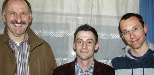Hartmut Erschig (links), Jochen Bauer ...mit  Jrgen Graf (rechts) den Verein.   | Foto: Pia grttinger