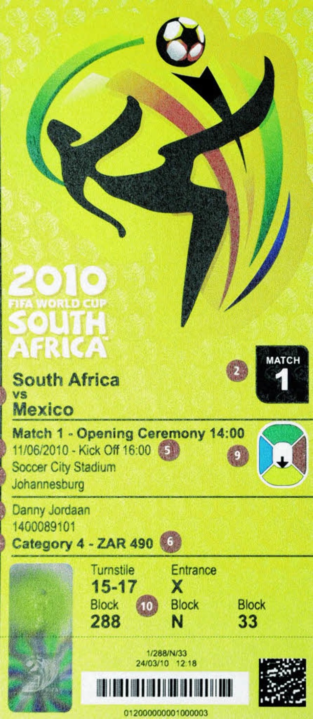 Wer eine Karte fr die Fuball-WM hat,...n zu knnen, muss der Chef zustimmen.   | Foto: dpa