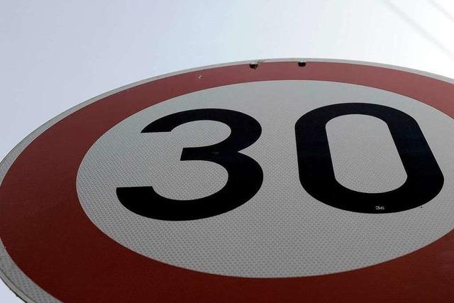 Tempo 30 auf der B 31 – das nächtliche Tempolimit hat gute Chancen